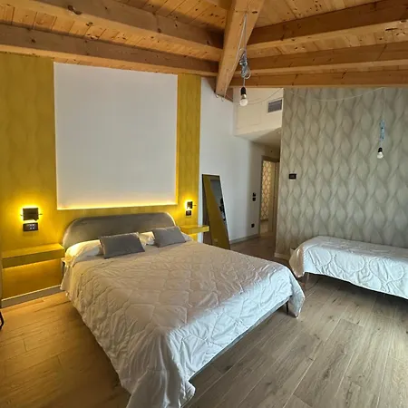 Santa Lucia & Smeraldo Oda ve Kahvaltı Bergamo
