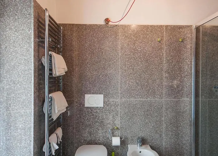 Santa Lucia & Smeraldo Μπέργκαμο